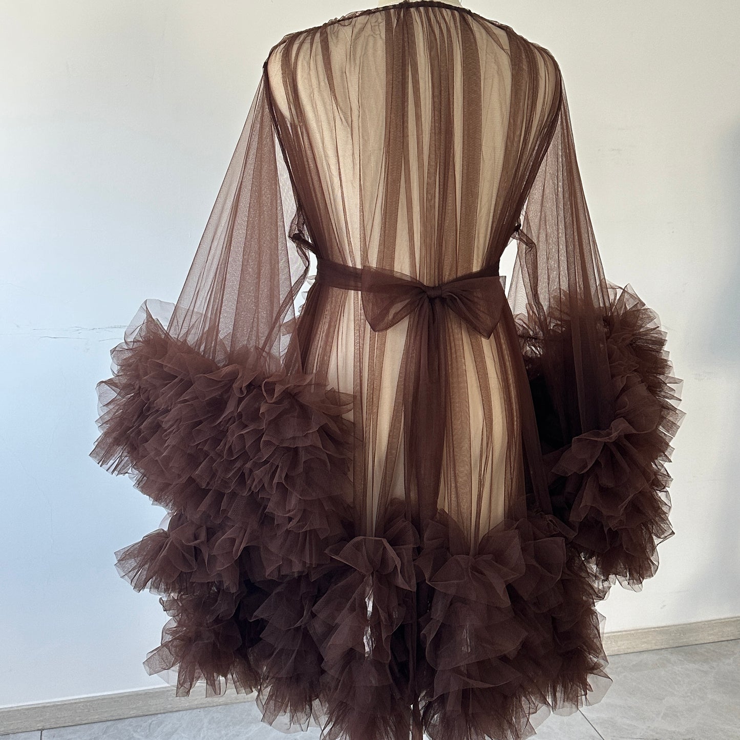 Plus Size Brown Tulle Bridesmaid Robe Long Puffy Sleeve Ruffled Tulle Morning Gown Wedding Getting Ready Robe Bachelorette Shower Party Dress